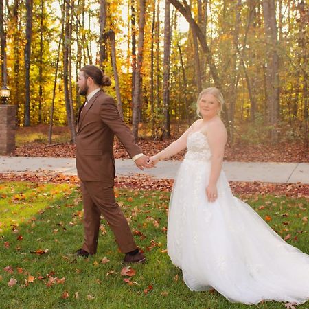 Whisper Chateau Weddings Reunions Groups 75 Plus Greensboro Exterior foto